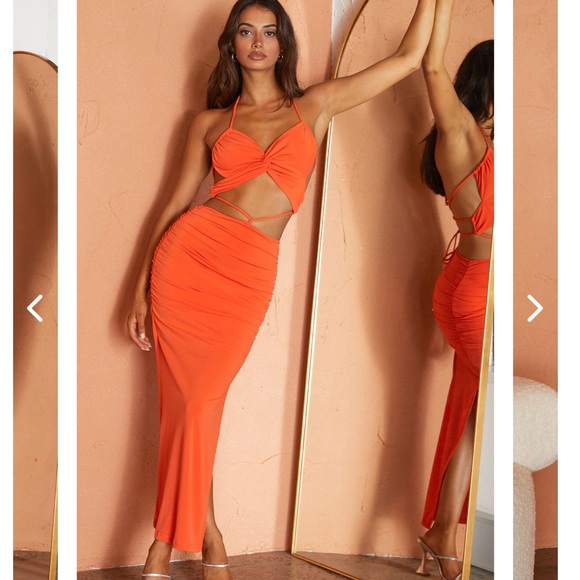 Selfie Leslie Dresses & Skirts - NWOT Selfie Leslie Sawyer Halterback Strappy Back Ruched Midi Dress